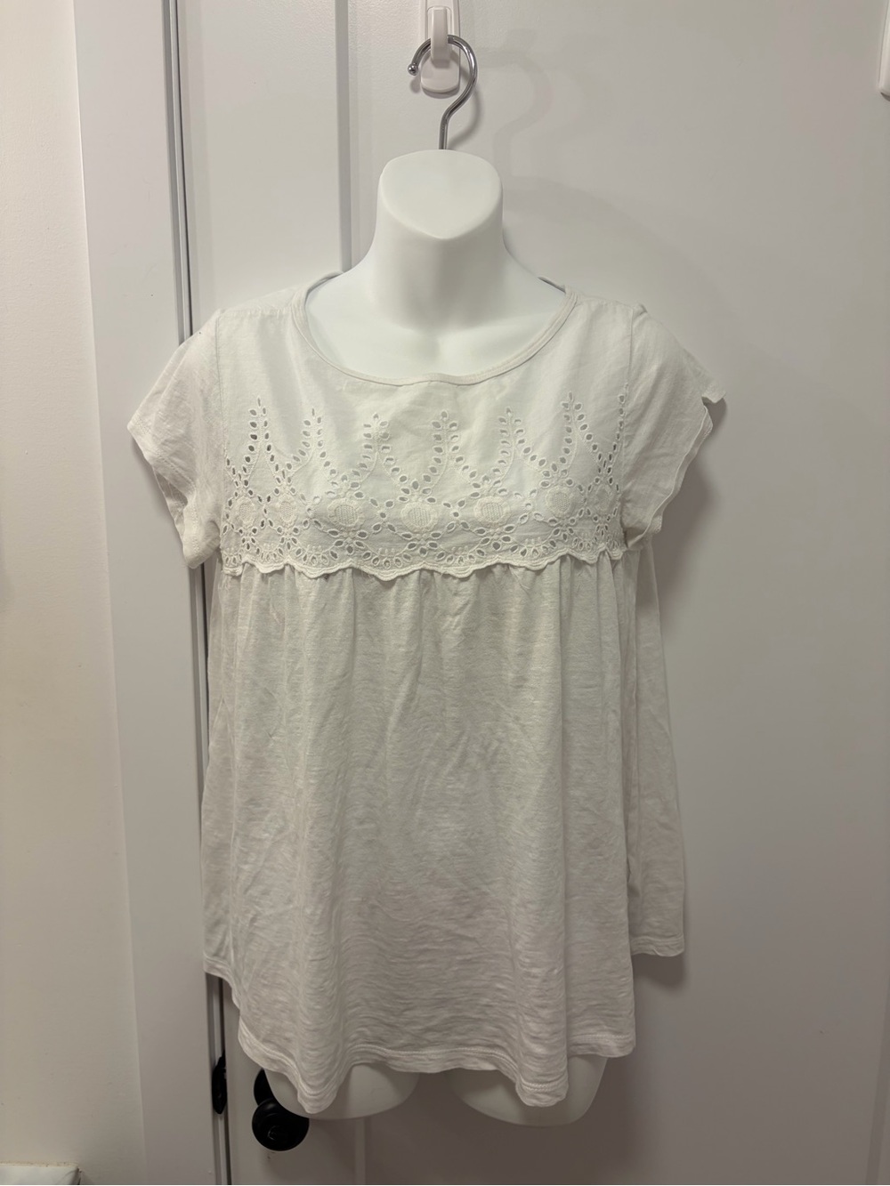 Jachs White Eyelet Scoop Neck Short Sleeve Top